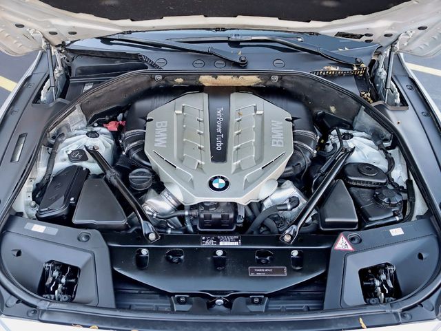 2010 BMW 5 Series Gran Turismo 550i xDrive Gran Turismo - 22188515 - 33