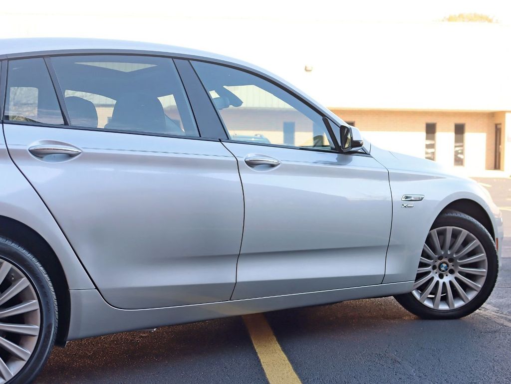2010 BMW 5 Series Gran Turismo 550i xDrive Gran Turismo - 22188515 - 3