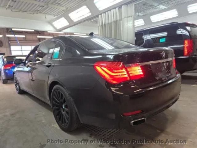 2010 BMW 7 Series 750Li xDrive - 22989704 - 1