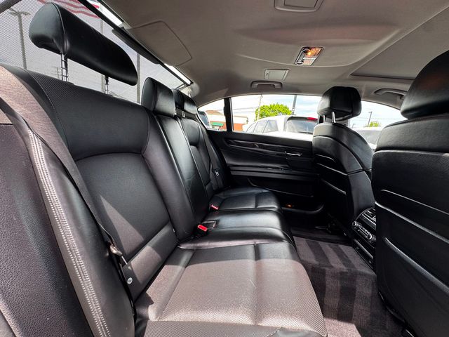 2010 BMW 7 Series 750Li xDrive - 23031359 - 18