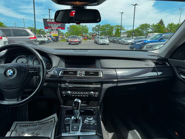 2010 BMW 7 Series 750Li xDrive - 23031359 - 22