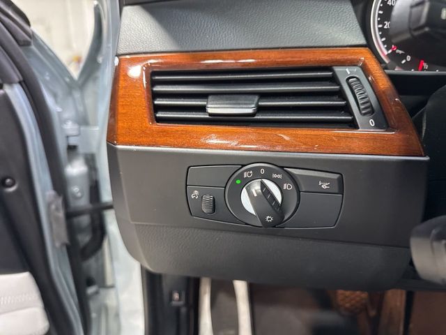 2010 BMW M5 Base Trim - 23010532 - 25