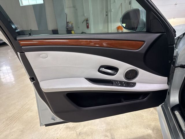2010 BMW M5 Base Trim - 23010532 - 48