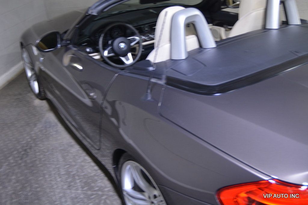 2010 BMW Z4 Roadster sDrive35i - 22884346 - 12