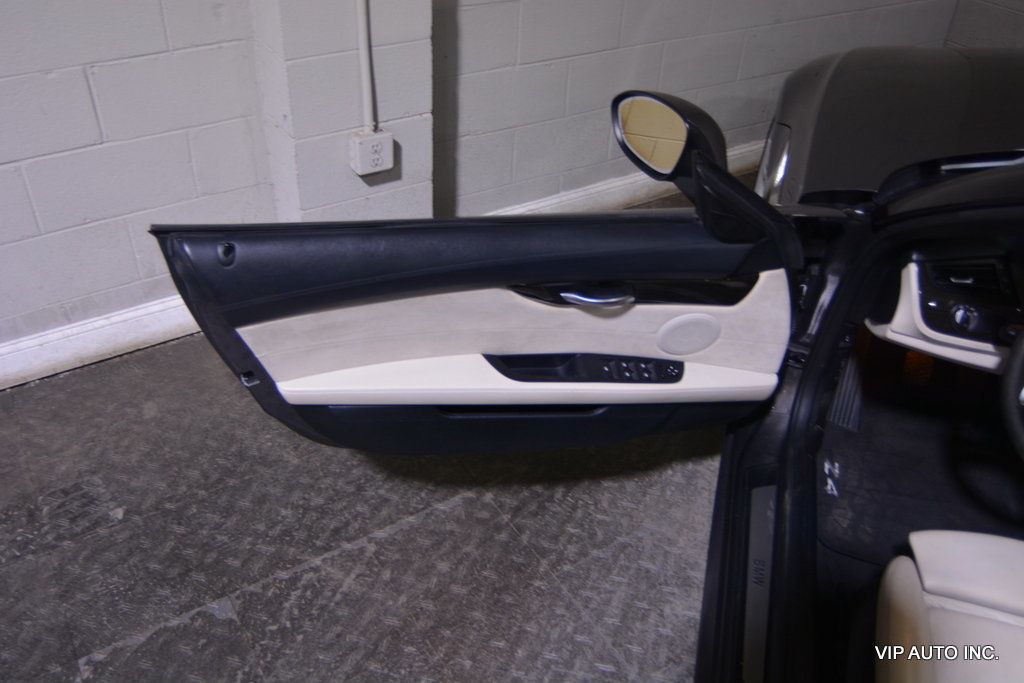 2010 BMW Z4 Roadster sDrive35i - 22884346 - 16