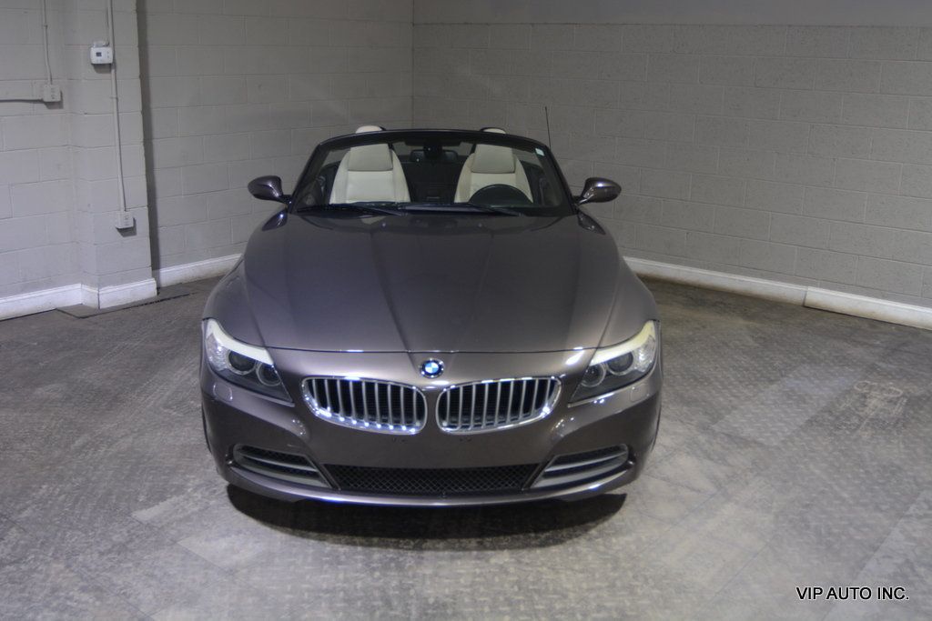 2010 BMW Z4 Roadster sDrive35i - 22884346 - 32