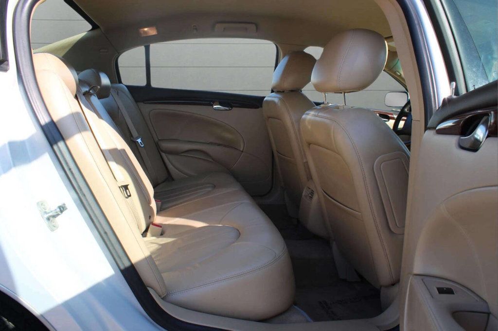 2010 Buick Lucerne 4dr Sedan CXL - 22927045 - 14