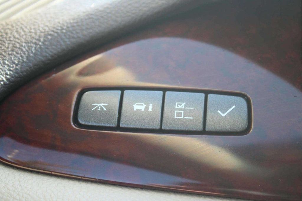 2010 Buick Lucerne 4dr Sedan CXL - 22927045 - 20