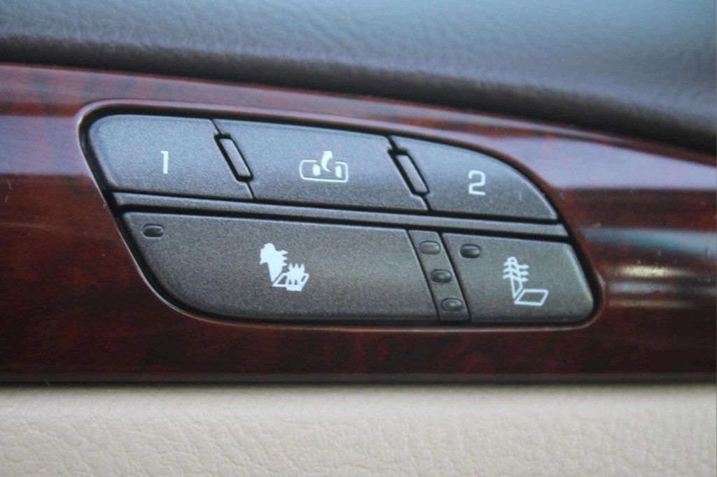 2010 Buick Lucerne 4dr Sedan CXL - 22927045 - 21