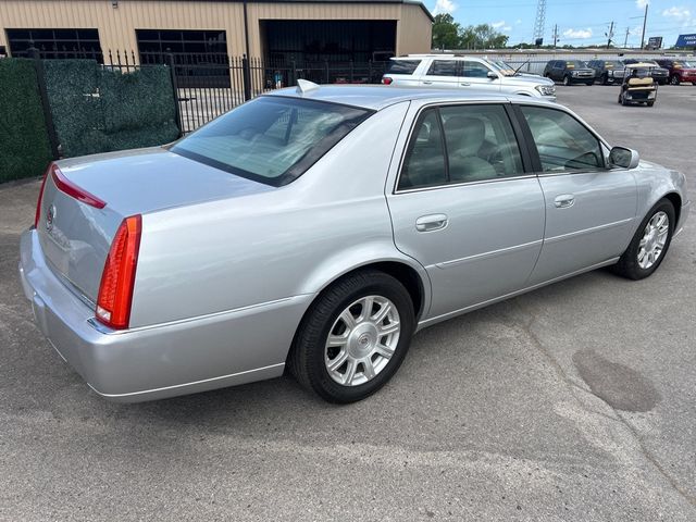 2010 Cadillac DTS 4dr Sedan w/1SA - 23014609 - 3