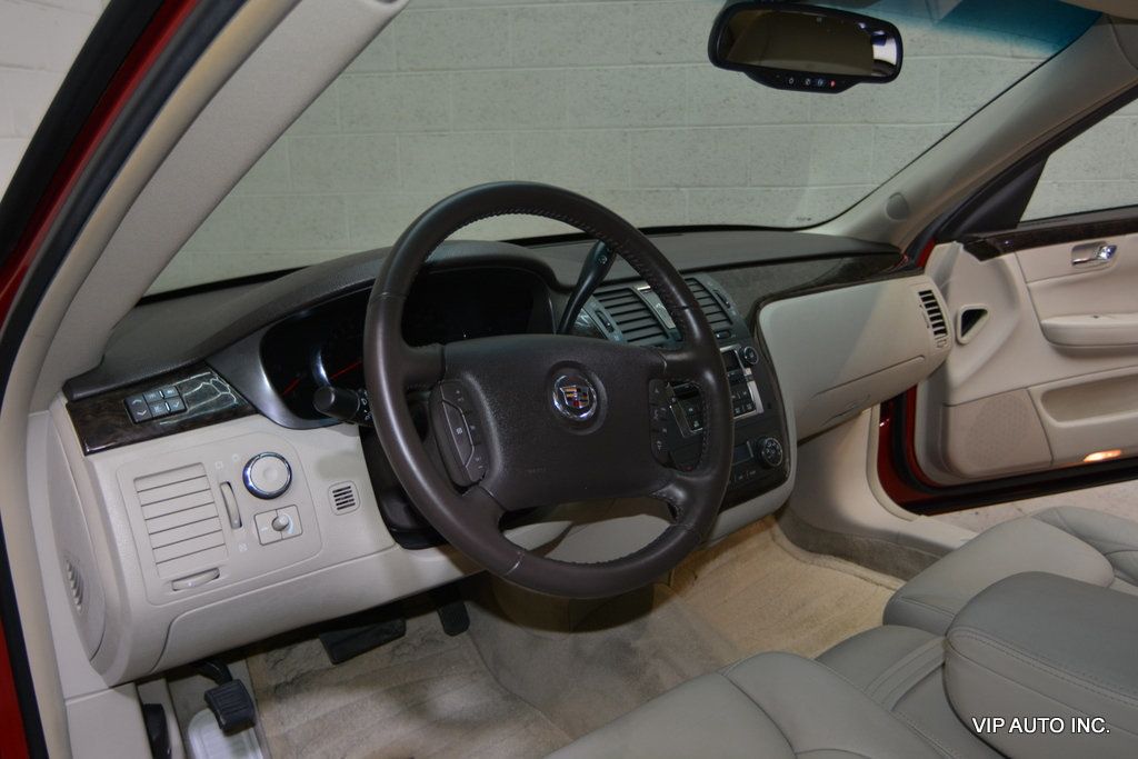 2010 Cadillac DTS 4dr Sedan w/1SA - 22977736 - 10