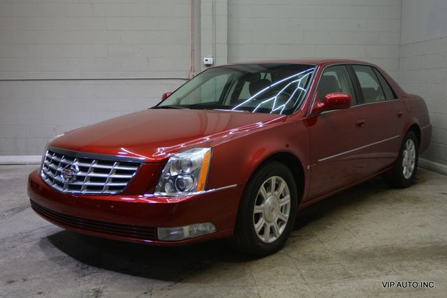 2010 Cadillac DTS 4dr Sedan w/1SA - 22977736 - 1