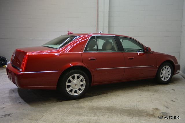 2010 Cadillac DTS 4dr Sedan w/1SA - 22977736 - 31