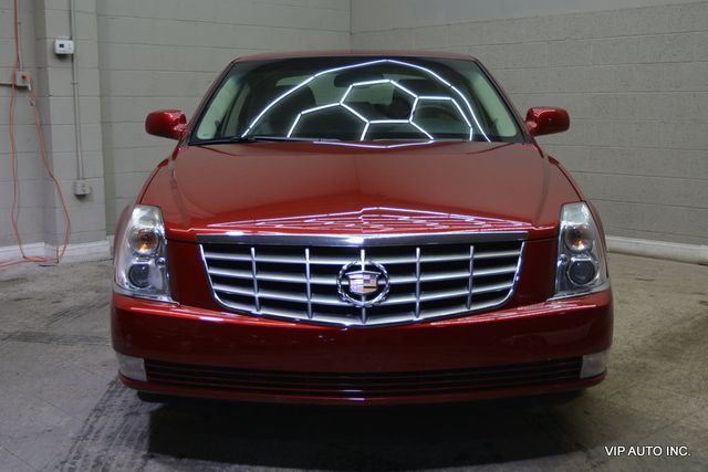 2010 Cadillac DTS 4dr Sedan w/1SA - 22977736 - 34