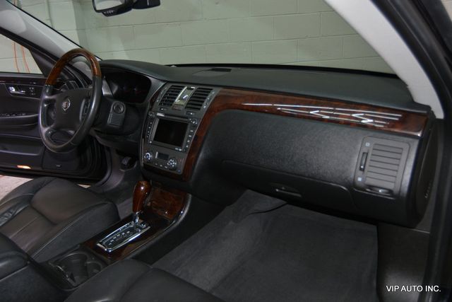 2010 Cadillac DTS 4dr Sedan w/1SD - 22973882 - 11