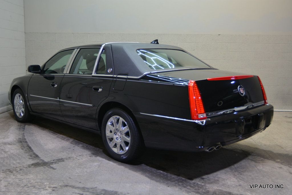 2010 Cadillac DTS 4dr Sedan w/1SD - 22973882 - 2