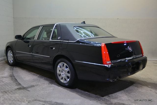 2010 Cadillac DTS 4dr Sedan w/1SD - 22973882 - 2