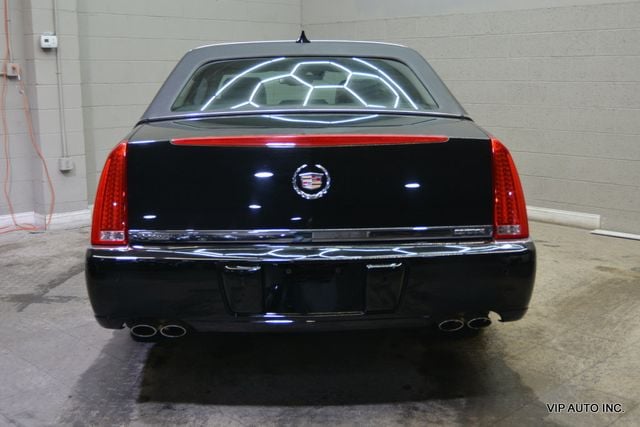 2010 Cadillac DTS 4dr Sedan w/1SD - 22973882 - 5