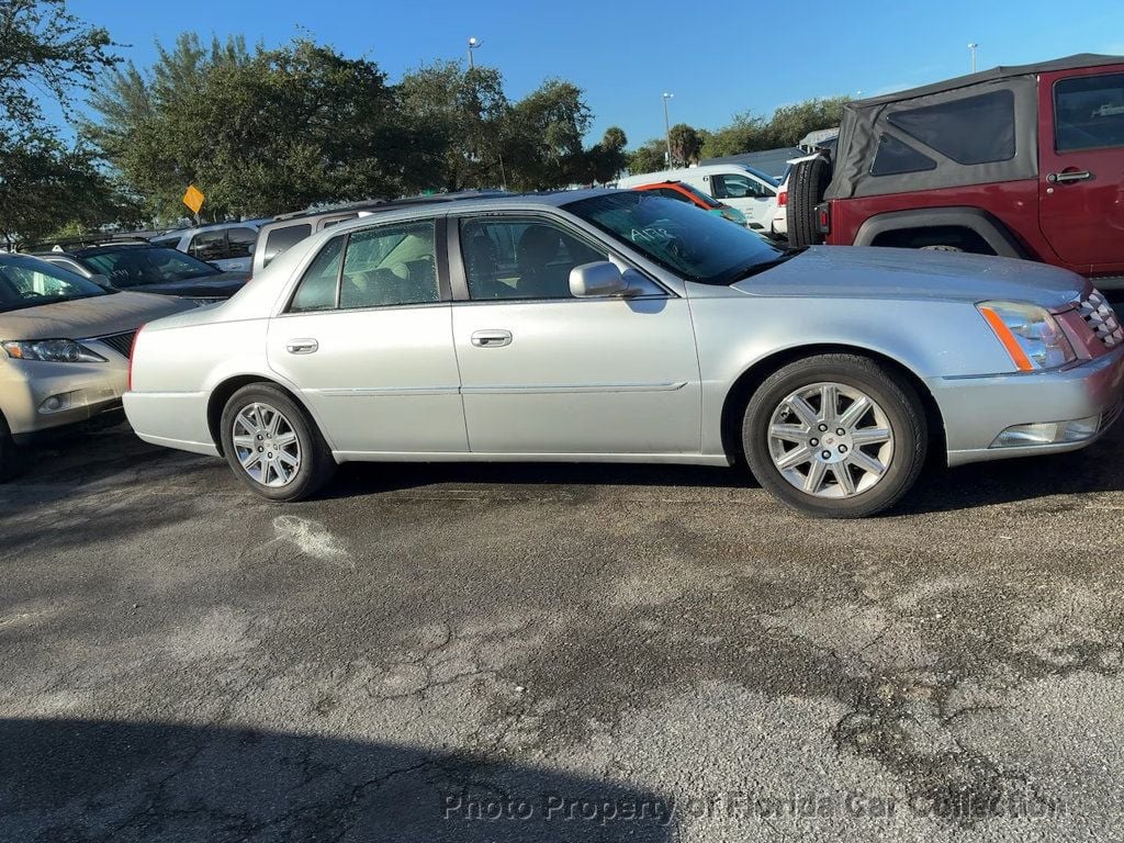 2010 Cadillac DTS Premium photo 2