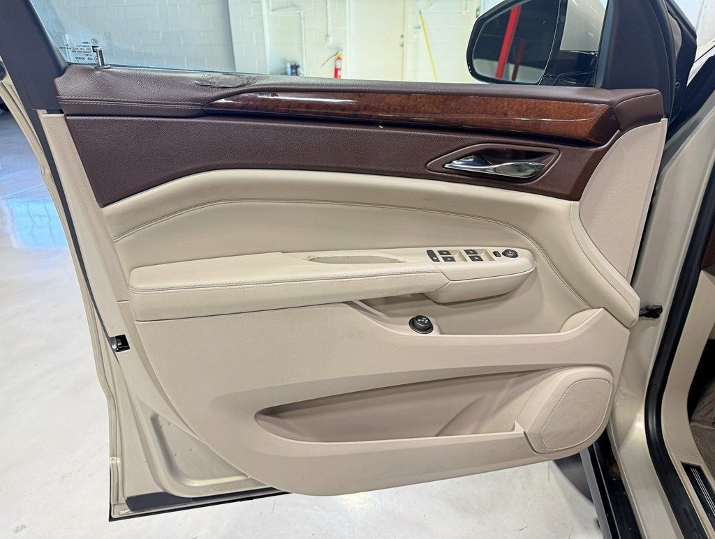 2010 Cadillac SRX AWD 4dr Luxury Collection - 22952867 - 31