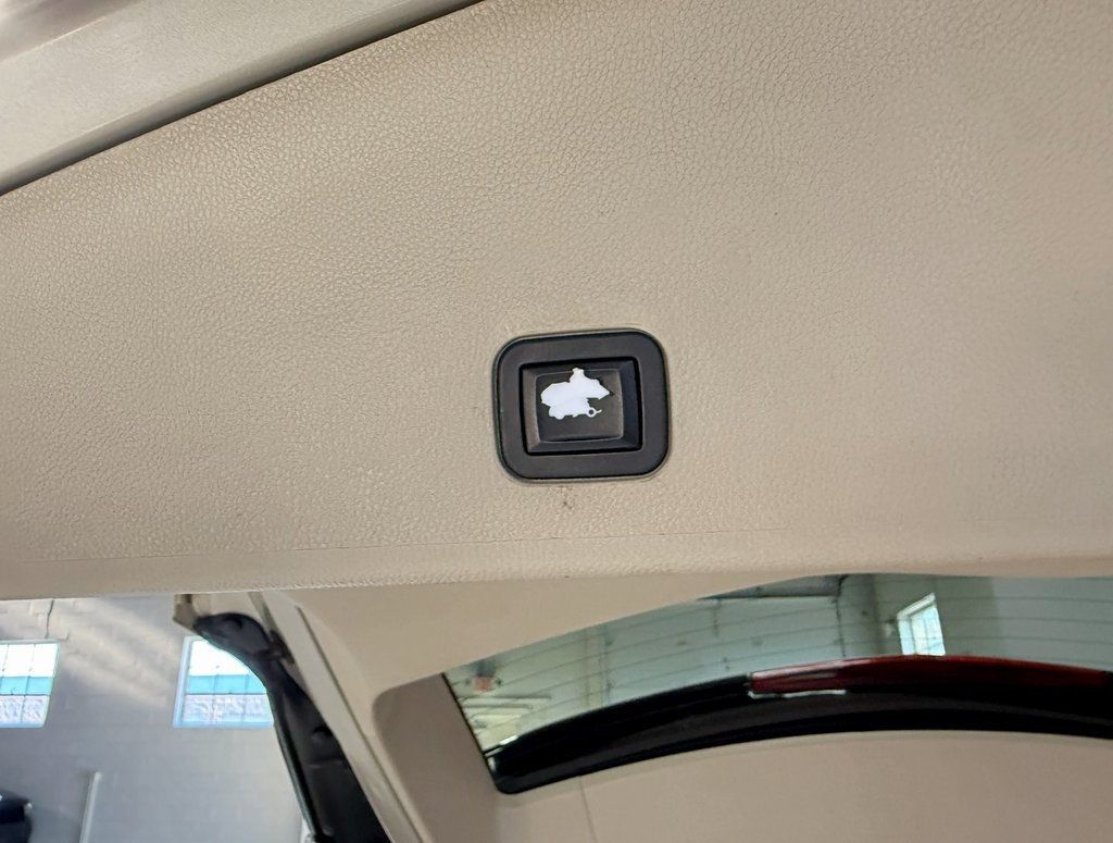 2010 Cadillac SRX AWD 4dr Luxury Collection - 22952867 - 38