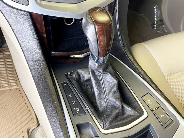 2010 Cadillac SRX FWD 4dr Luxury Collection - 22941664 - 38