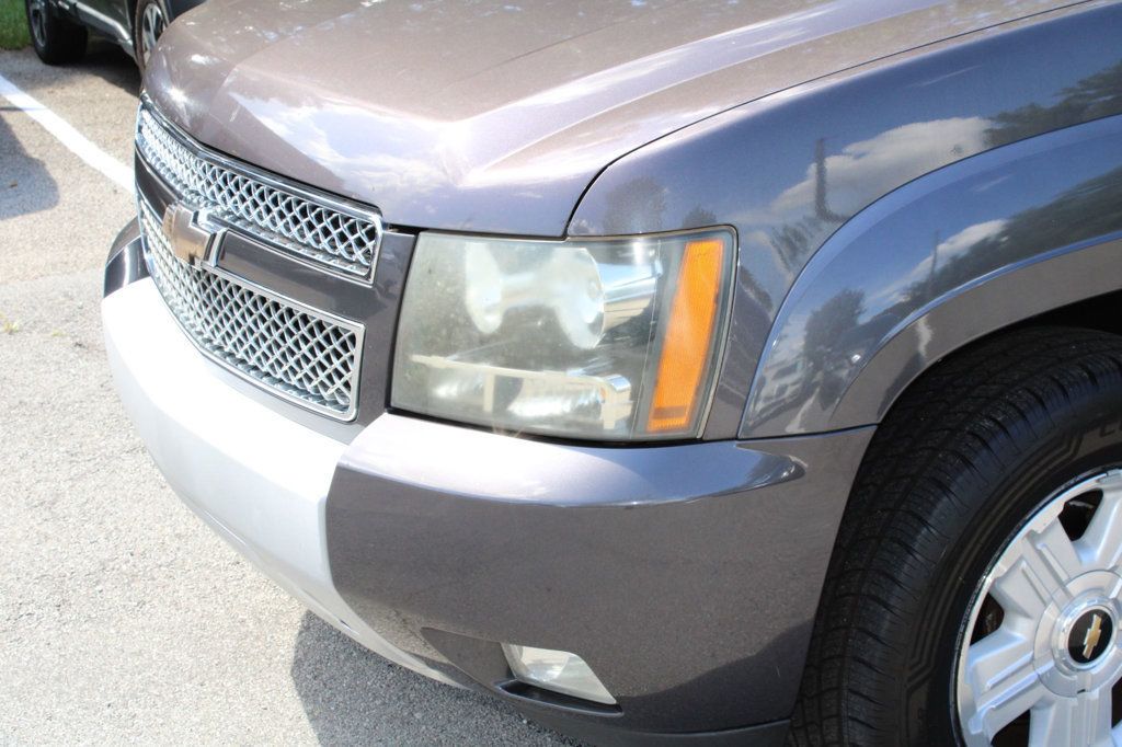 2010 Chevrolet Avalanche LT photo 19