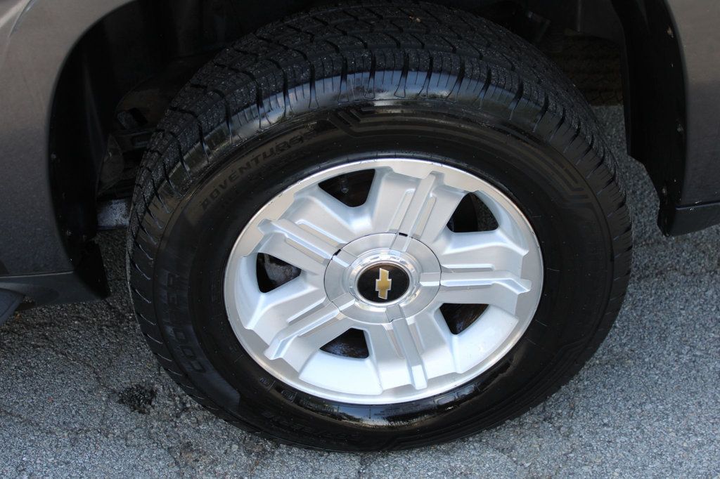 2010 Chevrolet Avalanche LT photo 20