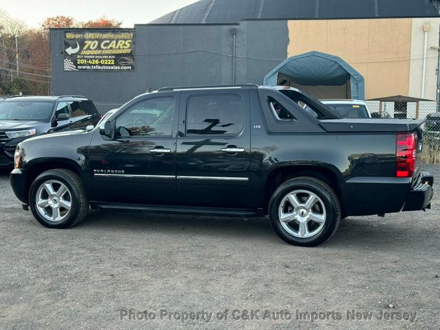 2010 Chevrolet Avalanche 4WD Crew Cab LTZ, Sun, Entertainment Destinations PKG - 22671937 - 7