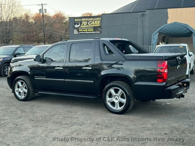 2010 Chevrolet Avalanche 4WD Crew Cab LTZ, Sun, Entertainment Destinations PKG - 22671937 - 8