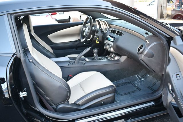 2010 Chevrolet Camaro 2 Door Coupe 2SS W/RS Package & 3K Miles - 22968538 - 43