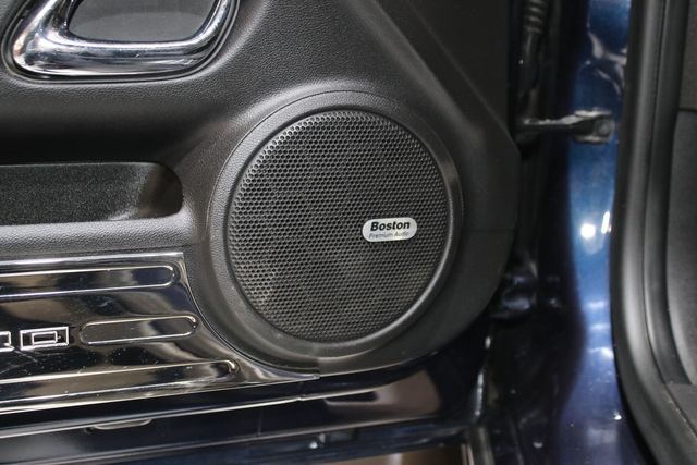 2010 Chevrolet Camaro 2dr Coupe 2SS - 22999330 - 44