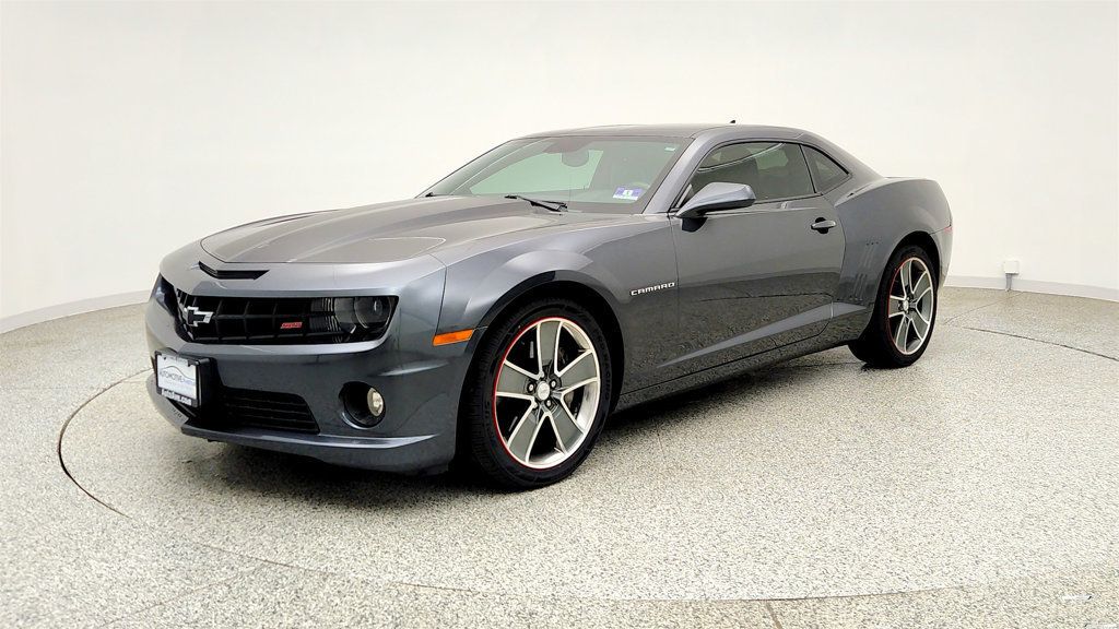 2010 Chevrolet Camaro 2dr Coupe 2SS w/ RS Package & Black Stripe Package - 23042174 | Video 1