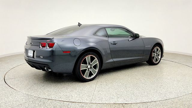 2010 Chevrolet Camaro 2dr Coupe 2SS w/ RS Package & Black Stripe Package - 23042174 - 4
