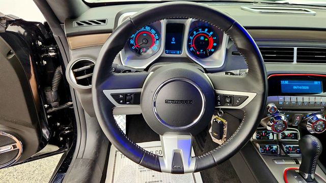 2010 Chevrolet Camaro 2dr Coupe 2SS w/ RS & White Stripe Packages - 23012946 - 13