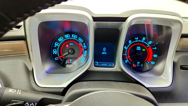 2010 Chevrolet Camaro 2dr Coupe 2SS w/ RS & White Stripe Packages - 23012946 - 14