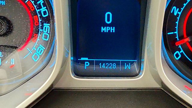 2010 Chevrolet Camaro 2dr Coupe 2SS w/ RS & White Stripe Packages - 23012946 - 15