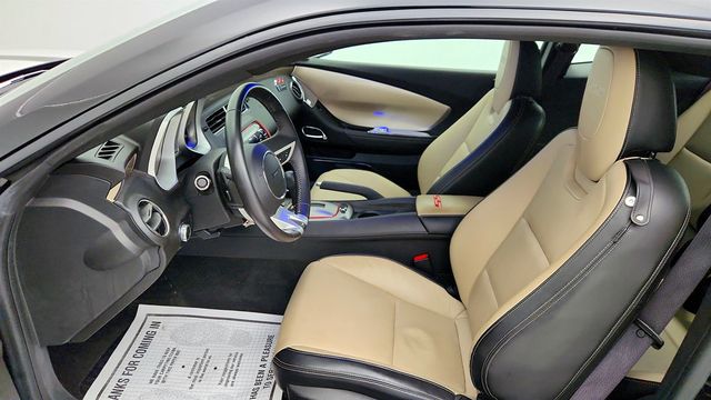 2010 Chevrolet Camaro 2dr Coupe 2SS w/ RS & White Stripe Packages - 23012946 - 19