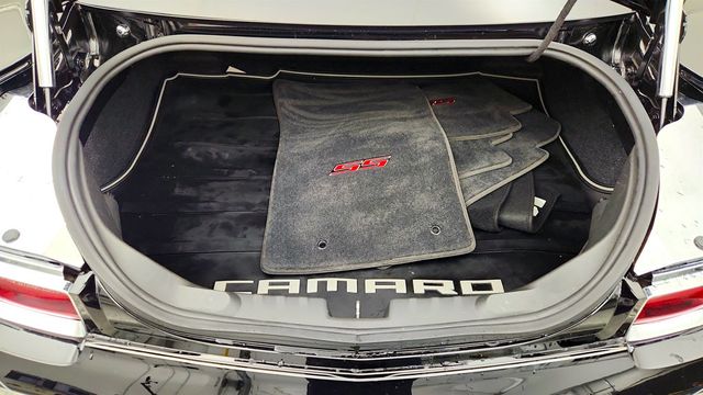 2010 Chevrolet Camaro 2dr Coupe 2SS w/ RS & White Stripe Packages - 23012946 - 21