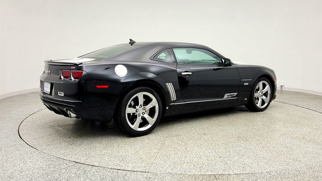 2010 Chevrolet Camaro 2dr Coupe 2SS w/ RS & White Stripe Packages - 23012946 - 4