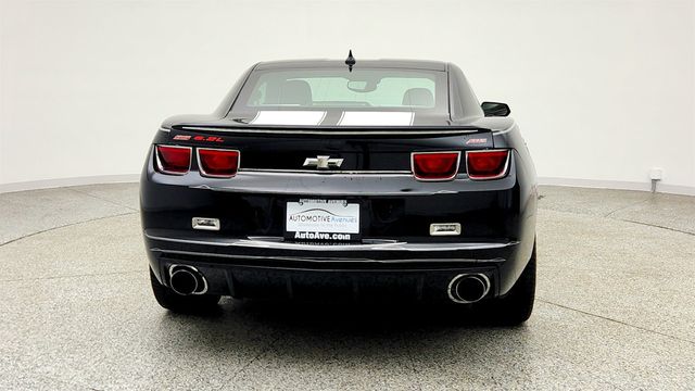 2010 Chevrolet Camaro 2dr Coupe 2SS w/ RS & White Stripe Packages - 23012946 - 5