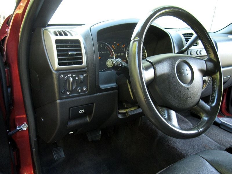 2010 Chevrolet Colorado LT photo 20