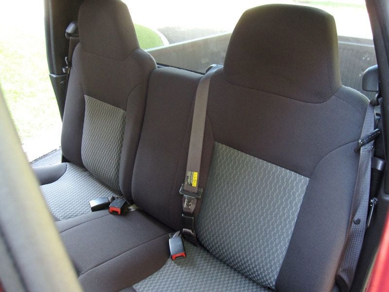 2010 Chevrolet Colorado LT photo 31