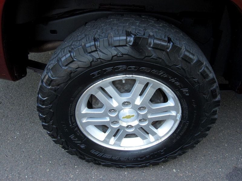 2010 Chevrolet Colorado LT photo 37