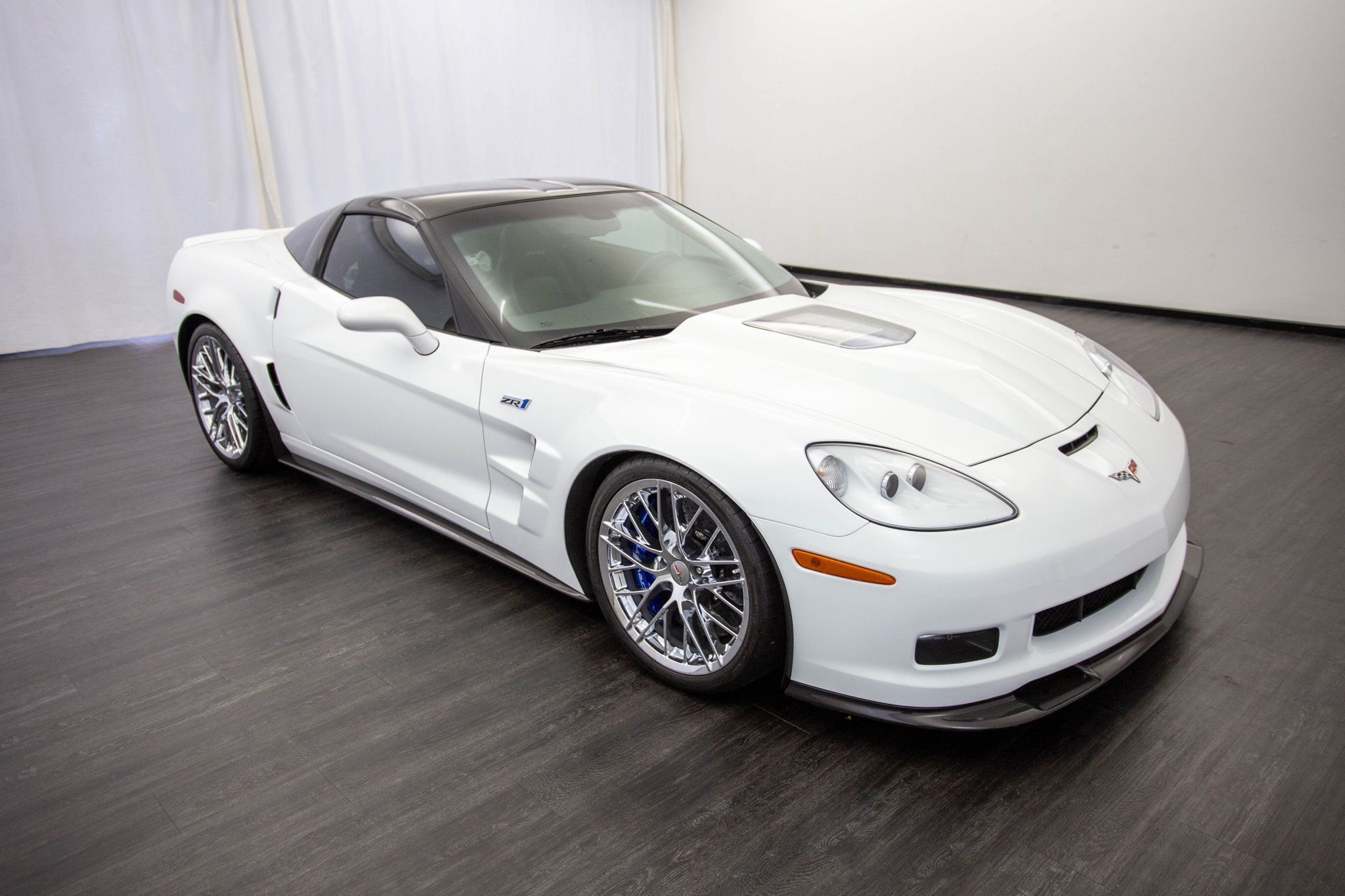 2010 Chevrolet Corvette ZR1 3ZR photo 3