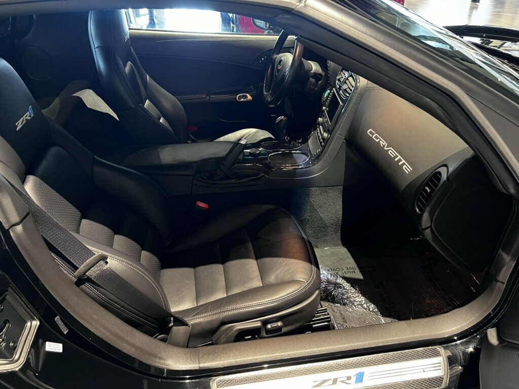 2010 Chevrolet Corvette ZR1/3ZR Pkg/6SpeedManual/HtdSeats/HeadUpDisplay/SiriusXM/NAV - 23048979 - 22