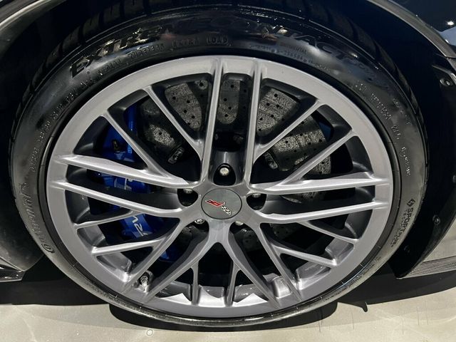 2010 Chevrolet Corvette ZR1/3ZR Pkg/6SpeedManual/HtdSeats/HeadUpDisplay/SiriusXM/NAV - 23048979 - 25