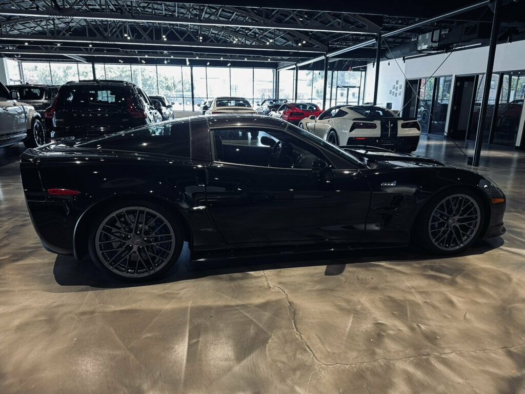 2010 Chevrolet Corvette ZR1/3ZR Pkg/6SpeedManual/HtdSeats/HeadUpDisplay/SiriusXM/NAV - 23048979 - 5