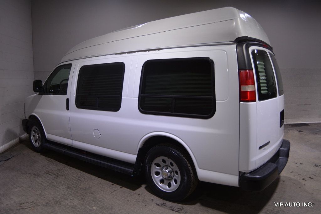 2010 Chevrolet Express 1500 Passenger  - 22050825 - 25