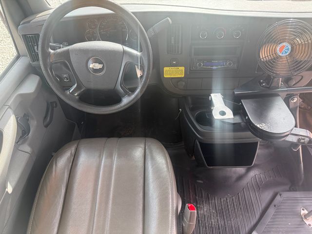 2010 Chevrolet Express 15 Passenger Shuttle Bus  - 22941653 - 9